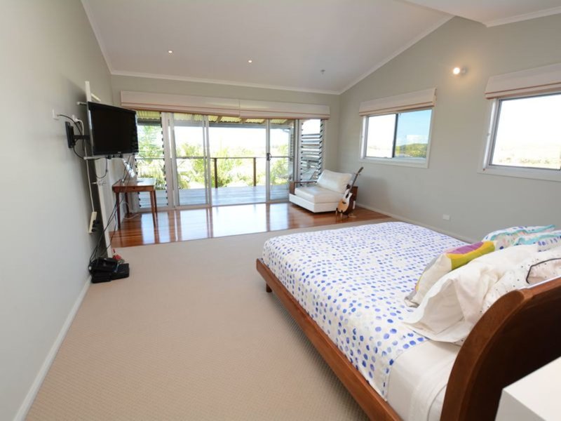 Photo - 18 Surfsound Avenue, Wallabi Point NSW 2430 - Image 15