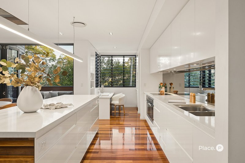 Photo - 18 Suvla Street, Balmoral QLD 4171 - Image 9