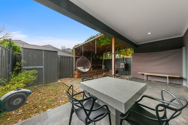 Photo - 18 Swan Street, Pakenham VIC 3810 - Image 24