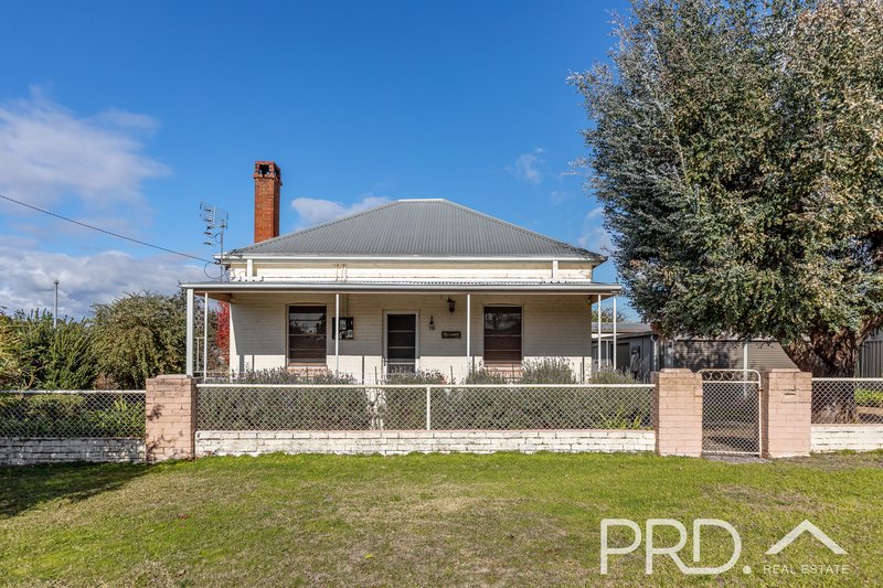 18 Sydney Street, Tumut NSW 2720