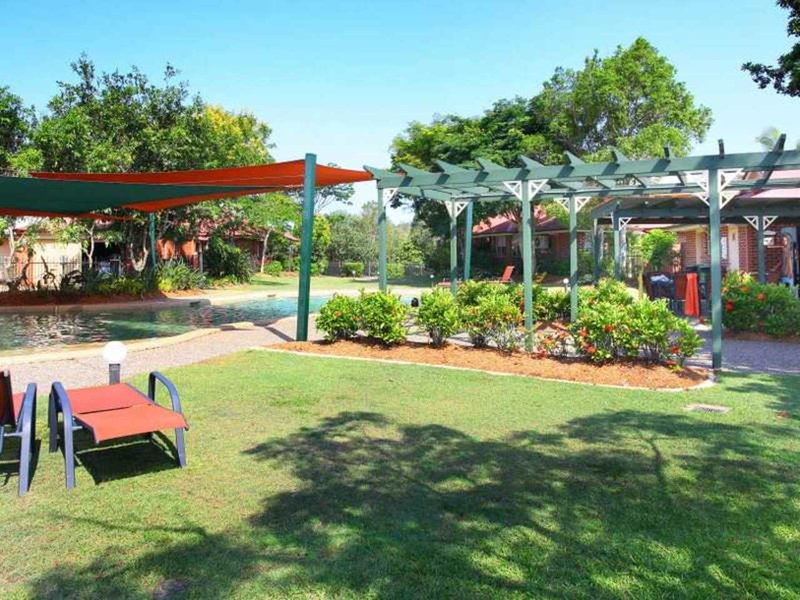 Photo - 18 Tallebudgera Creek Rd , Burleigh Heads QLD 4220 - Image 16