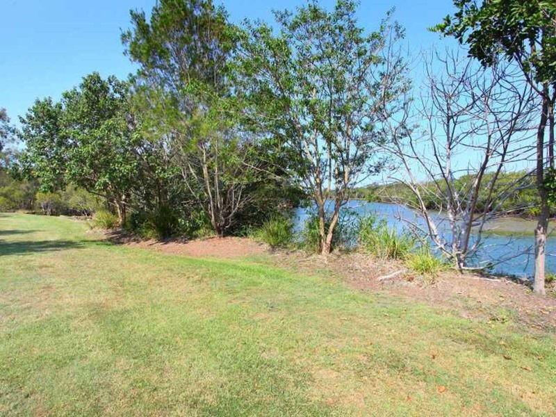 Photo - 18 Tallebudgera Creek Rd , Burleigh Heads QLD 4220 - Image 18