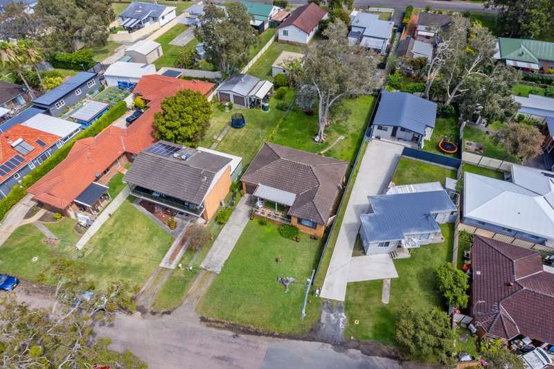 Photo - 18 Taloma Street, Gorokan NSW 2263 - Image 10