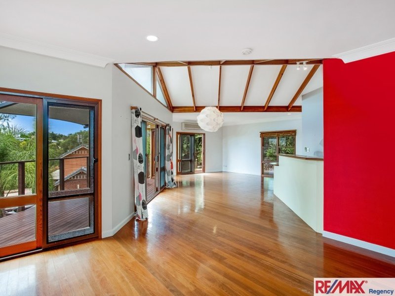 Photo - 18 Tara Terrace, Carrara QLD 4211 - Image 5