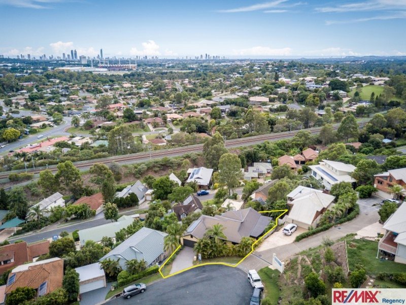 Photo - 18 Tara Terrace, Carrara QLD 4211 - Image 20