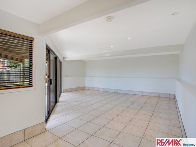 Photo - 18 Tara Terrace, Carrara QLD 4211 - Image 7