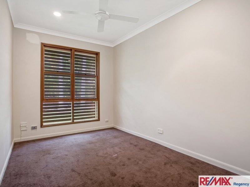 Photo - 18 Tara Terrace, Carrara QLD 4211 - Image 13