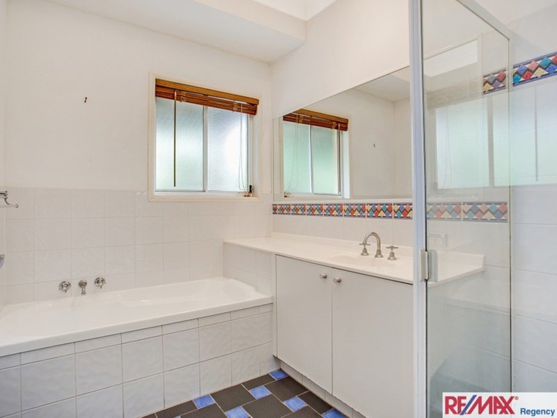 Photo - 18 Tara Terrace, Carrara QLD 4211 - Image 14