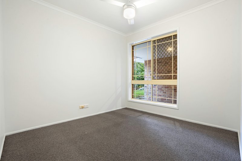 Photo - 18 Tarragon Place, Forest Lake QLD 4078 - Image 10