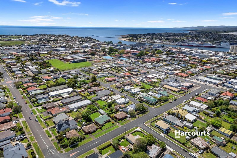 Photo - 18 Tasman Street, Devonport TAS 7310 - Image 16