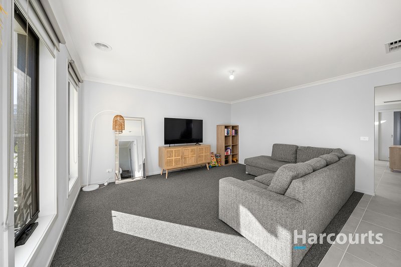 Photo - 18 Tassell Drive, Warragul VIC 3820 - Image 4