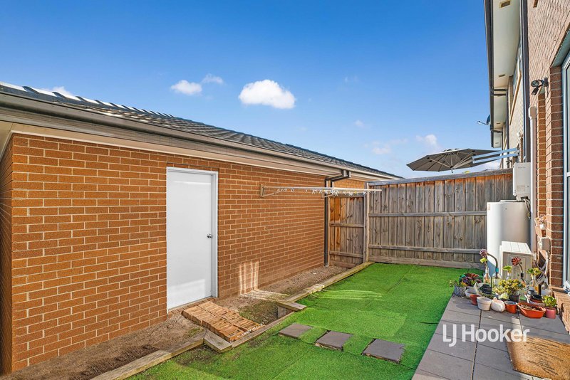 Photo - 18 Tattersalls Lane, Point Cook VIC 3030 - Image 13