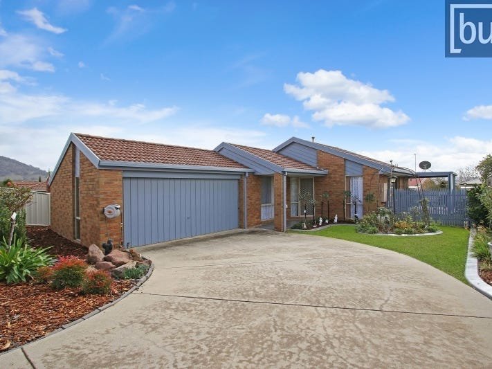 18 Templeton Place, West Wodonga VIC 3690