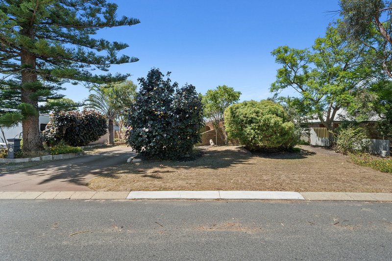 Photo - 18 Tennyson Avenue, Halls Head WA 6210 - Image 21