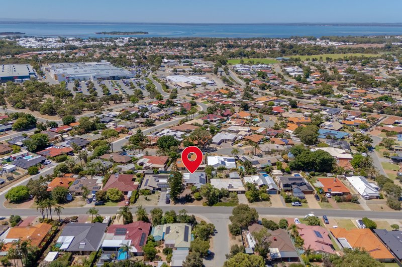 Photo - 18 Tennyson Avenue, Halls Head WA 6210 - Image 33