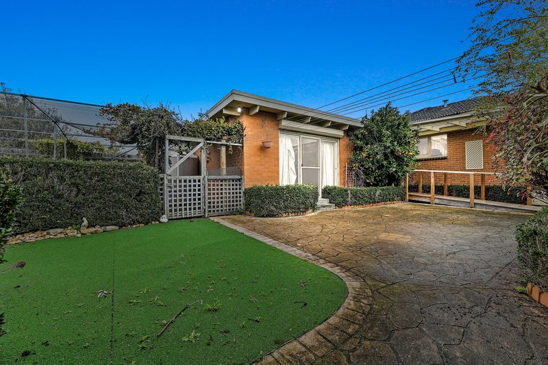 Photo - 18 The Fairway, Hampton Park VIC 3976 - Image 15