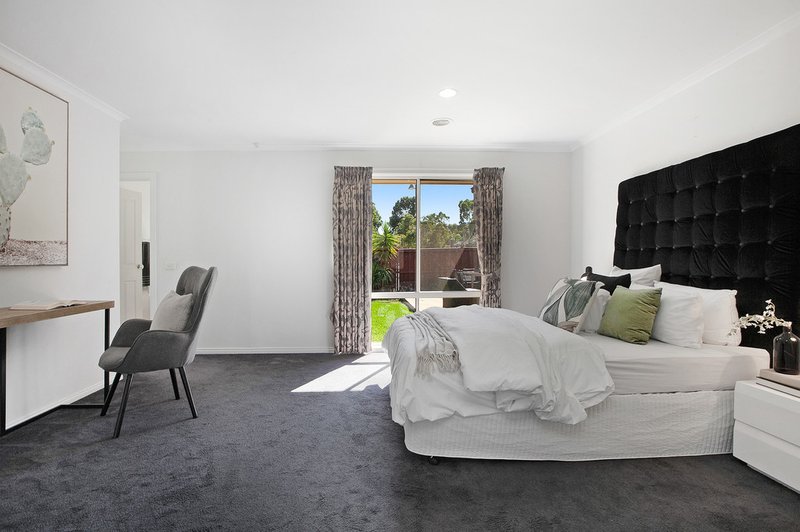 Photo - 18 The Terrace, South Morang VIC 3752 - Image 7