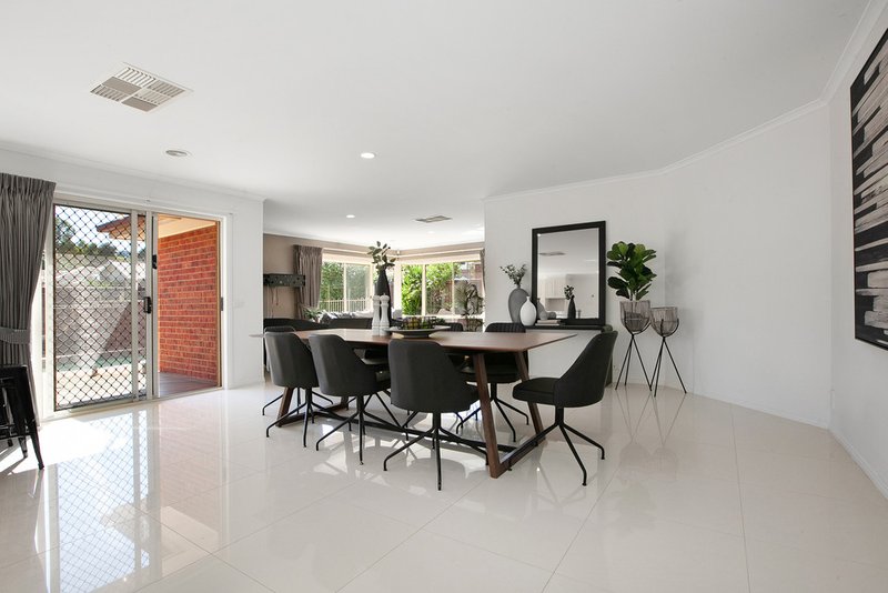 Photo - 18 The Terrace, South Morang VIC 3752 - Image 8