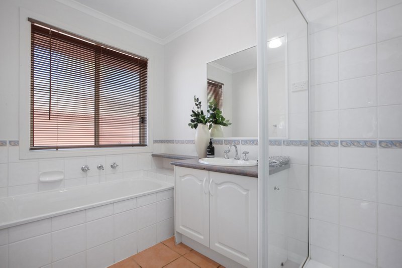 Photo - 18 The Terrace, South Morang VIC 3752 - Image 10