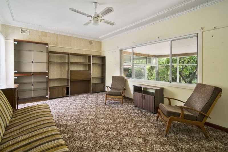 Photo - 18 Thomas Street, North Manly NSW 2100 - Image 3