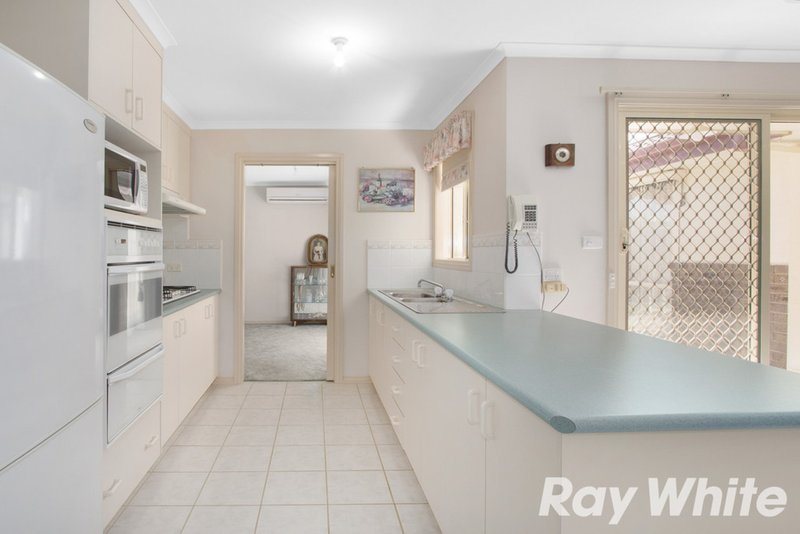 Photo - 18 Thomas Street, Pakenham VIC 3810 - Image 4