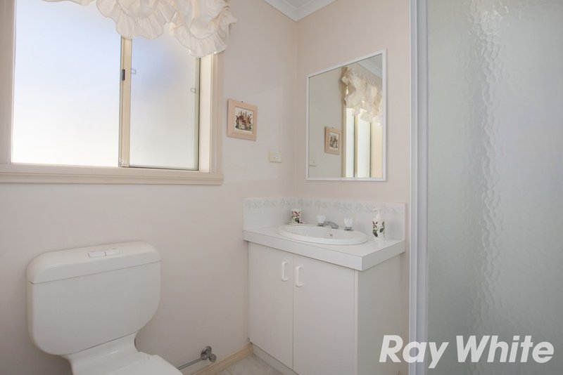 Photo - 18 Thomas Street, Pakenham VIC 3810 - Image 9