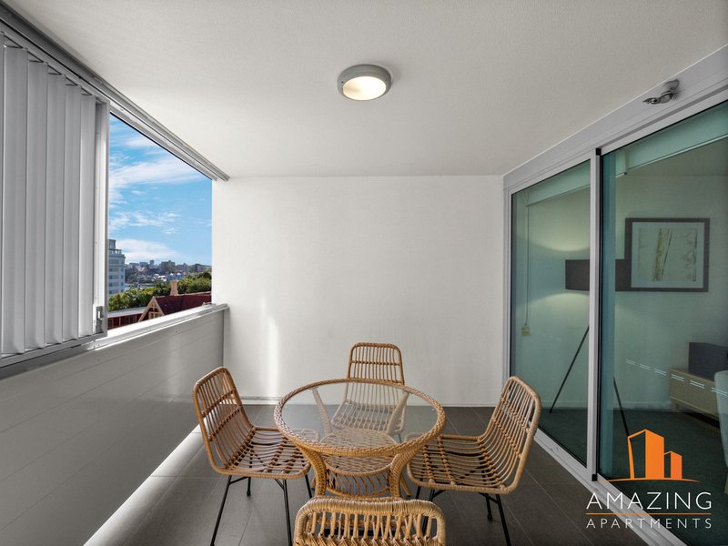 Photo - 18 Thorn Street, Kangaroo Point QLD 4169 - Image 2