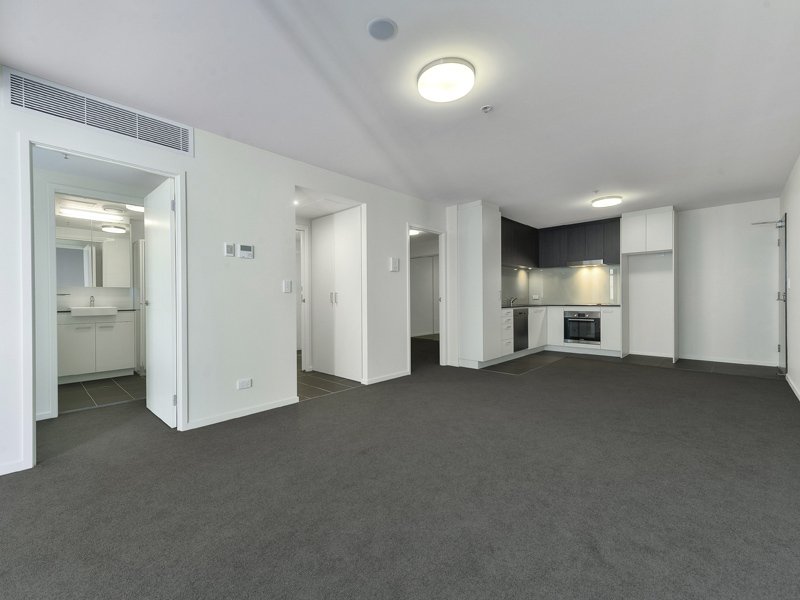 Photo - 18 Thorn Street, Kangaroo Point QLD 4169 - Image 4
