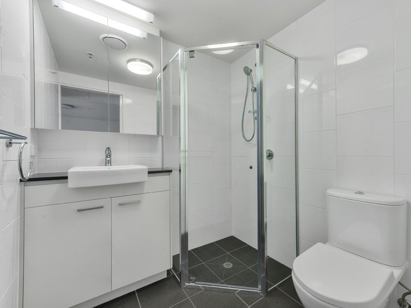Photo - 18 Thorn Street, Kangaroo Point QLD 4169 - Image 6