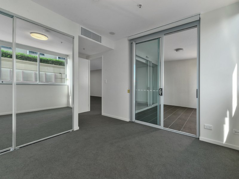 Photo - 18 Thorn Street, Kangaroo Point QLD 4169 - Image 7