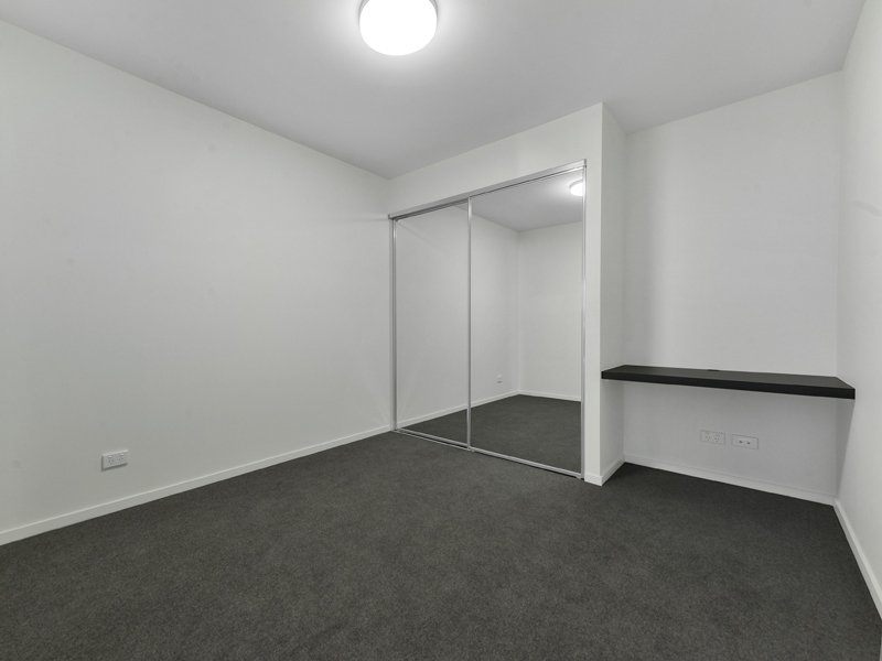 Photo - 18 Thorn Street, Kangaroo Point QLD 4169 - Image 8