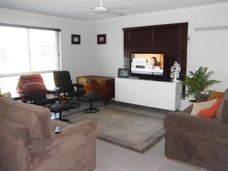 Photo - 18 Three Mile Rd , Tinana South QLD 4650 - Image 3