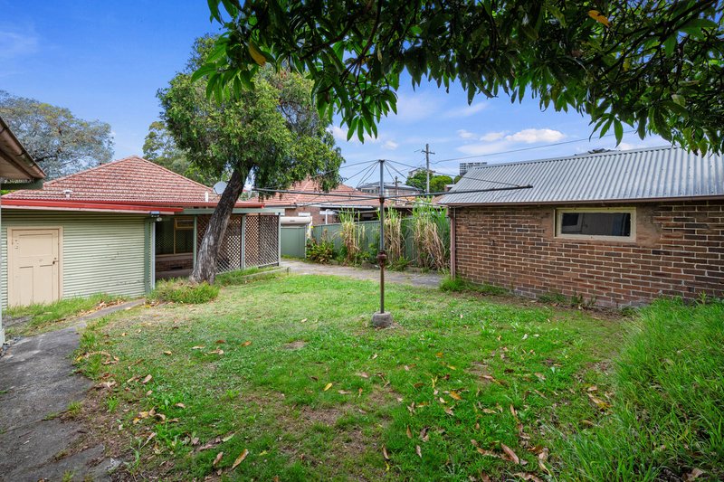 Photo - 18 Timothy Street, Hurstville NSW 2220 - Image 9