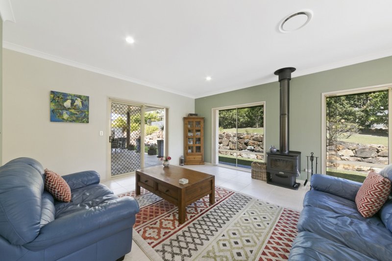 Photo - 18 Tobin Way, Tallebudgera QLD 4228 - Image 9