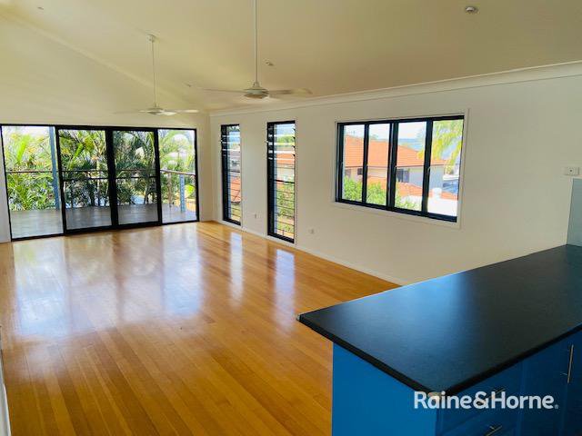 Photo - 18 Torquay Road, Redland Bay QLD 4165 - Image 3