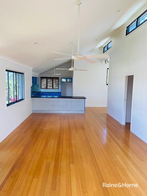 Photo - 18 Torquay Road, Redland Bay QLD 4165 - Image 11