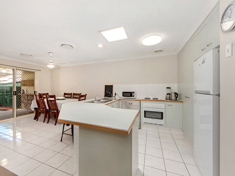 Photo - 18 Trade Winds Drive, Helensvale QLD 4212 - Image 6