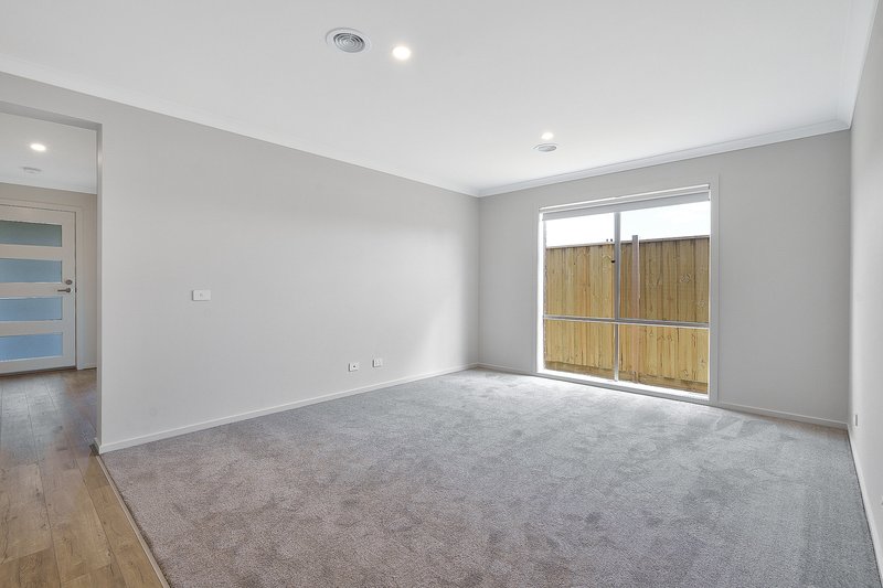 Photo - 18 Tramway Street, Warragul VIC 3820 - Image 5