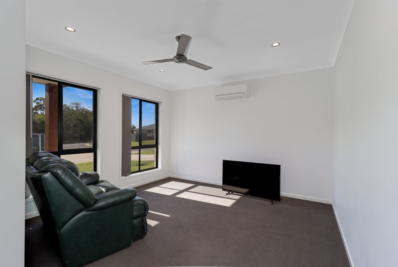 Photo - 18 Tranquil Drive, Wondunna QLD 4655 - Image 4