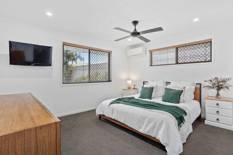 Photo - 18 Treeview Drive, Burleigh Waters QLD 4220 - Image 8