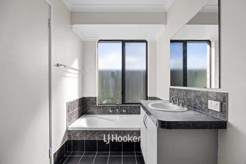Photo - 18 Tremandra Way, Glen Iris WA 6230 - Image 13