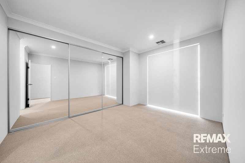Photo - 18 Trestles Way, Eglinton WA 6034 - Image 4