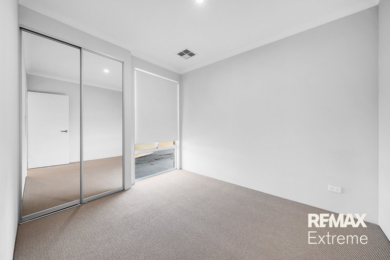 Photo - 18 Trestles Way, Eglinton WA 6034 - Image 20