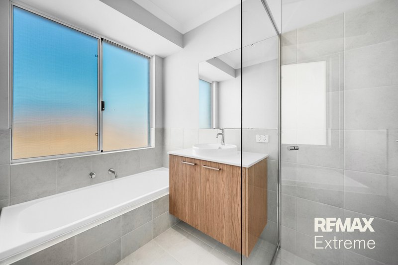 Photo - 18 Trestles Way, Eglinton WA 6034 - Image 23
