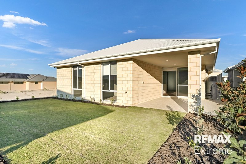 Photo - 18 Trestles Way, Eglinton WA 6034 - Image 30