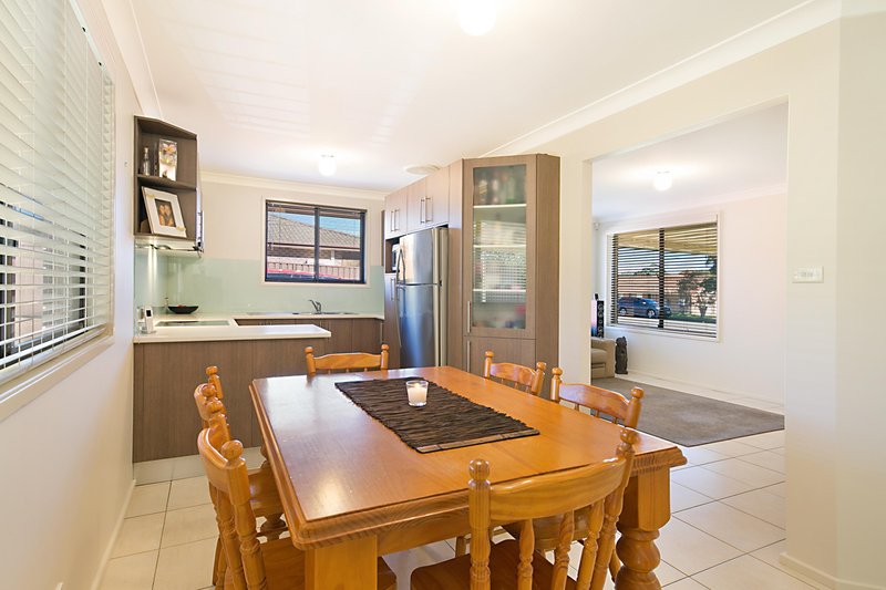 Photo - 18 Turunen Avenue, Silverdale NSW 2752 - Image 2