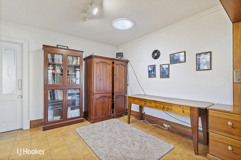 Photo - 18 Tusmore Avenue, Leabrook SA 5068 - Image 13