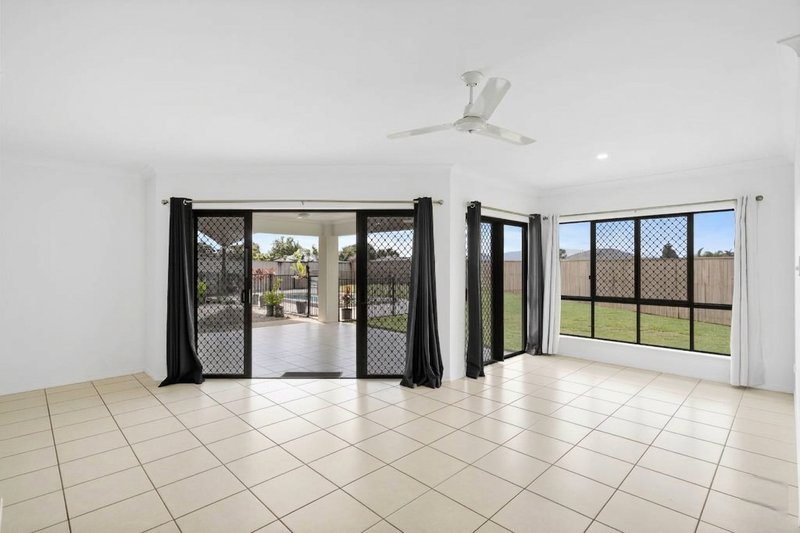 Photo - 18 Tyenna Close, Bentley Park QLD 4869 - Image 4