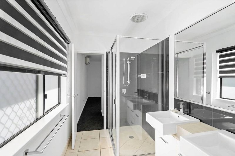 Photo - 18 Tyenna Close, Bentley Park QLD 4869 - Image 6