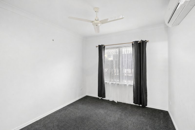 Photo - 18 Tyenna Close, Bentley Park QLD 4869 - Image 8
